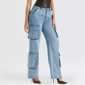 House of CB denim cargo pants RIA
Blue Washed Utility Jeans